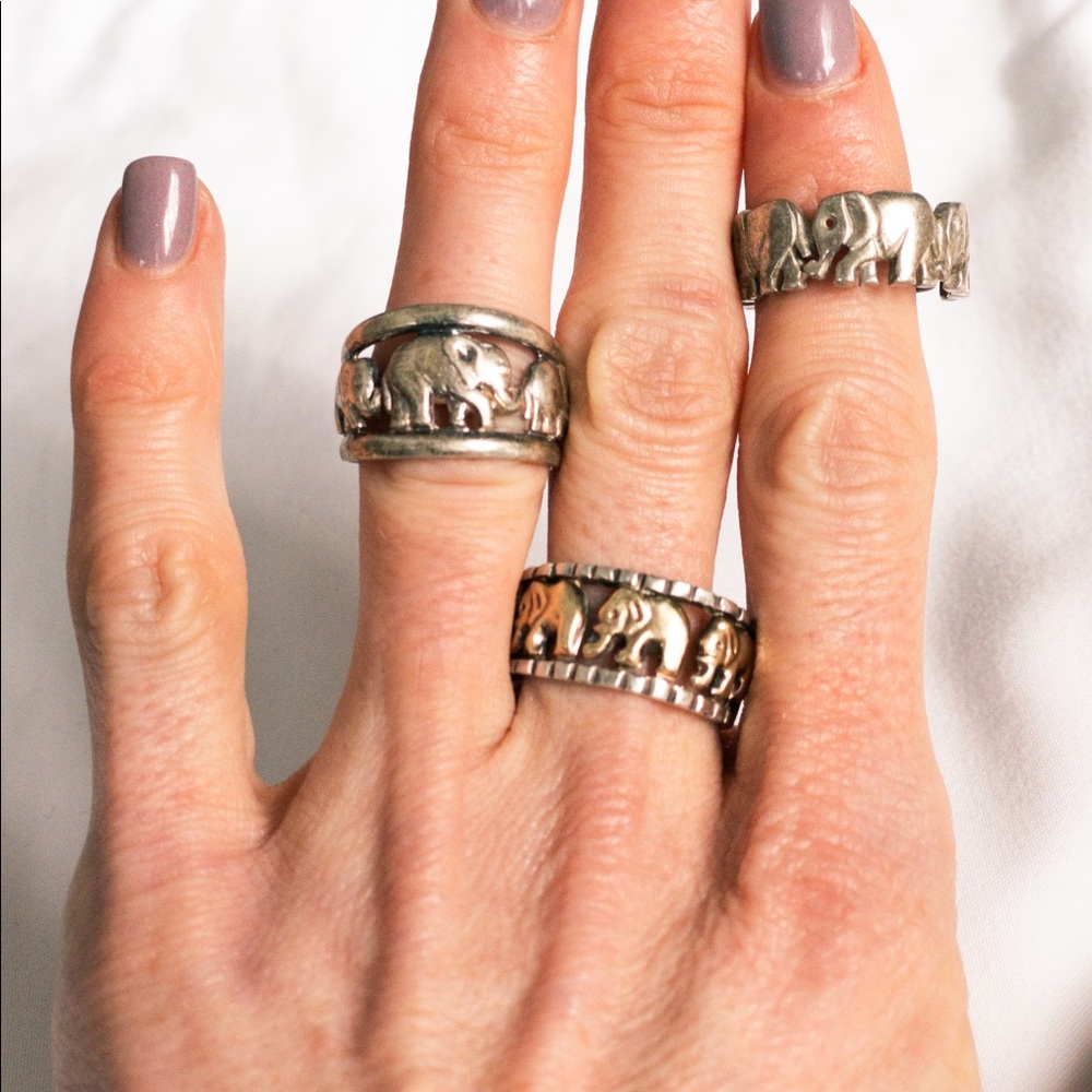 1 Vintage sterling silver elephant ring
